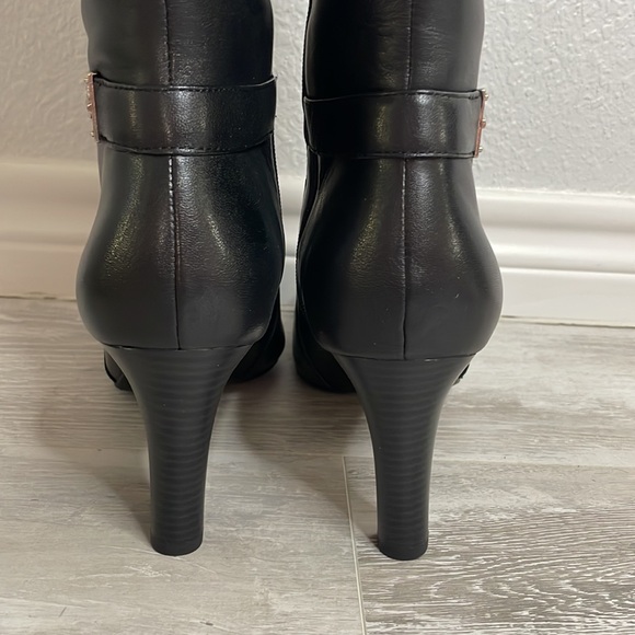Bandolino Black Heeled Boots - Picture 4 of 8